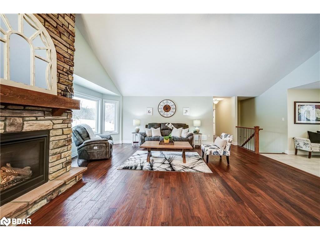 









1716


Georgian Heights Boulevard

,
Waubaushene,




ON
L0K 2C0


