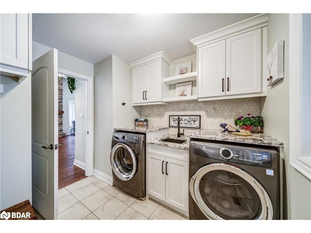 









1716


Georgian Heights Boulevard

,
Waubaushene,




ON
L0K 2C0

