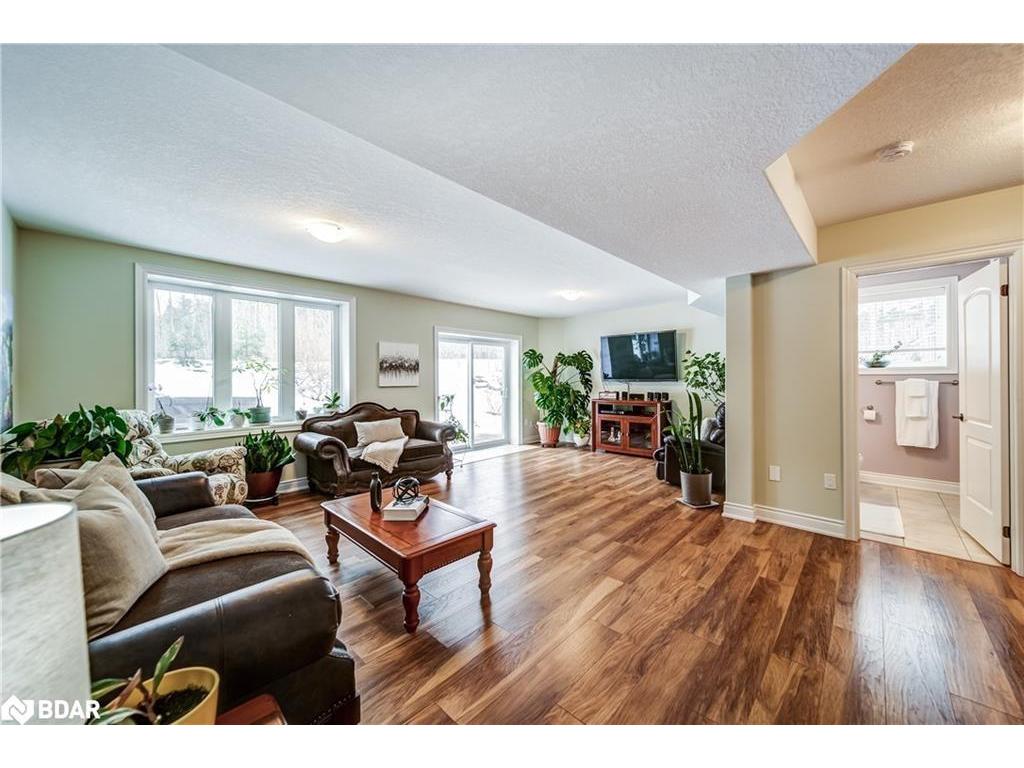 









1716


Georgian Heights Boulevard

,
Waubaushene,




ON
L0K 2C0

