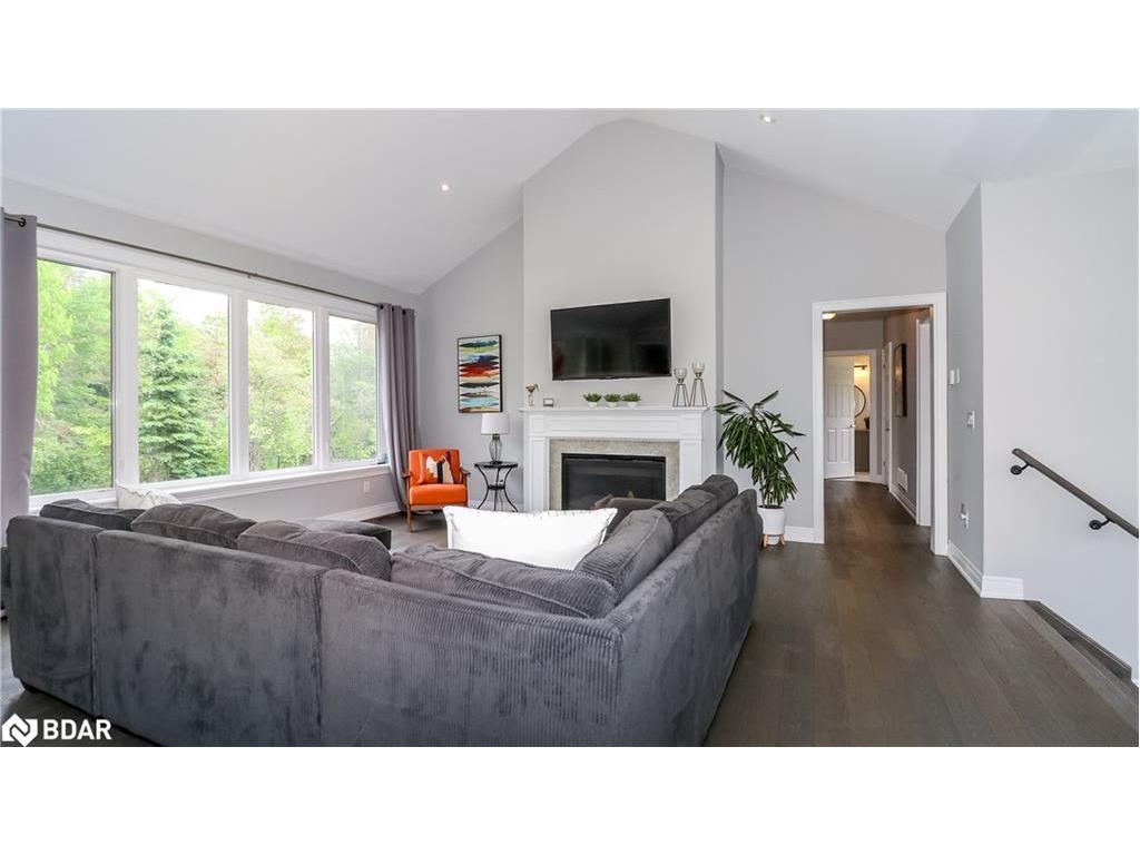 









2066


Elana

Drive,
Orillia,




ON
L3V 0C2

