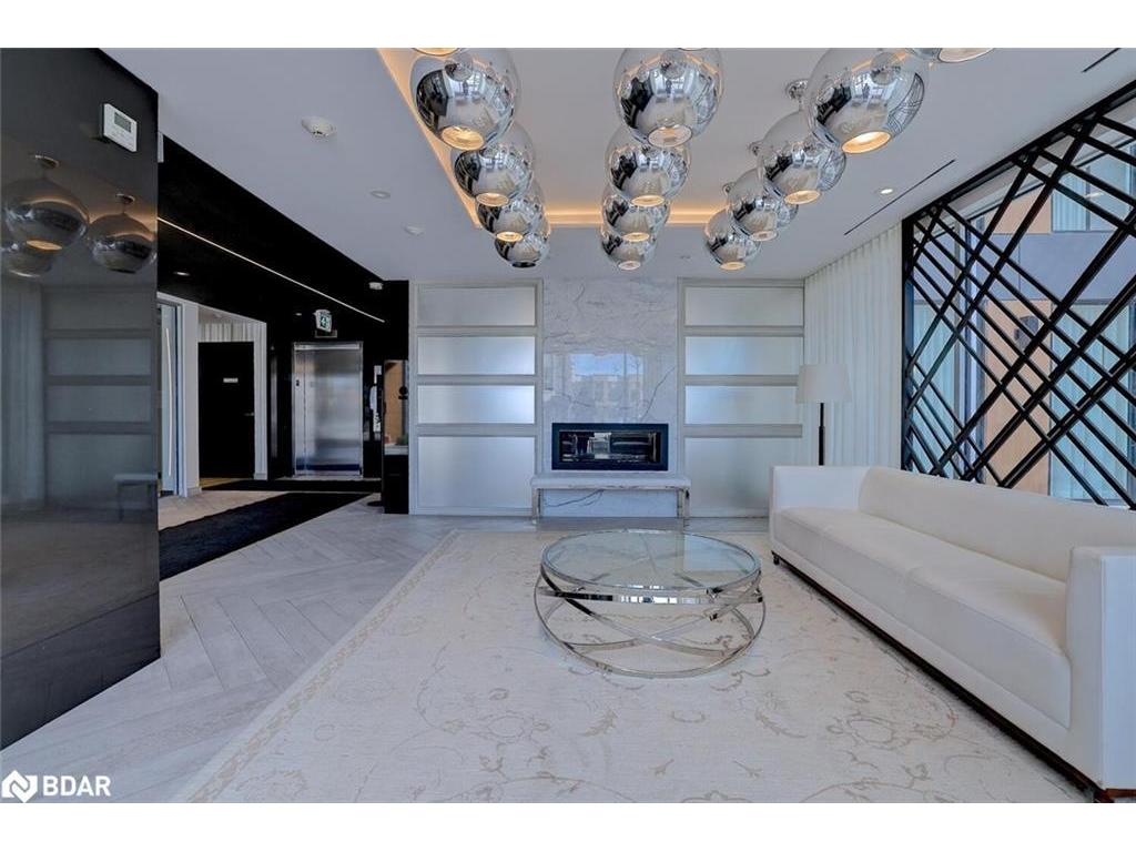 









168


Sabina

Drive, 103,
Oakville,




ON
L6H 7C3

