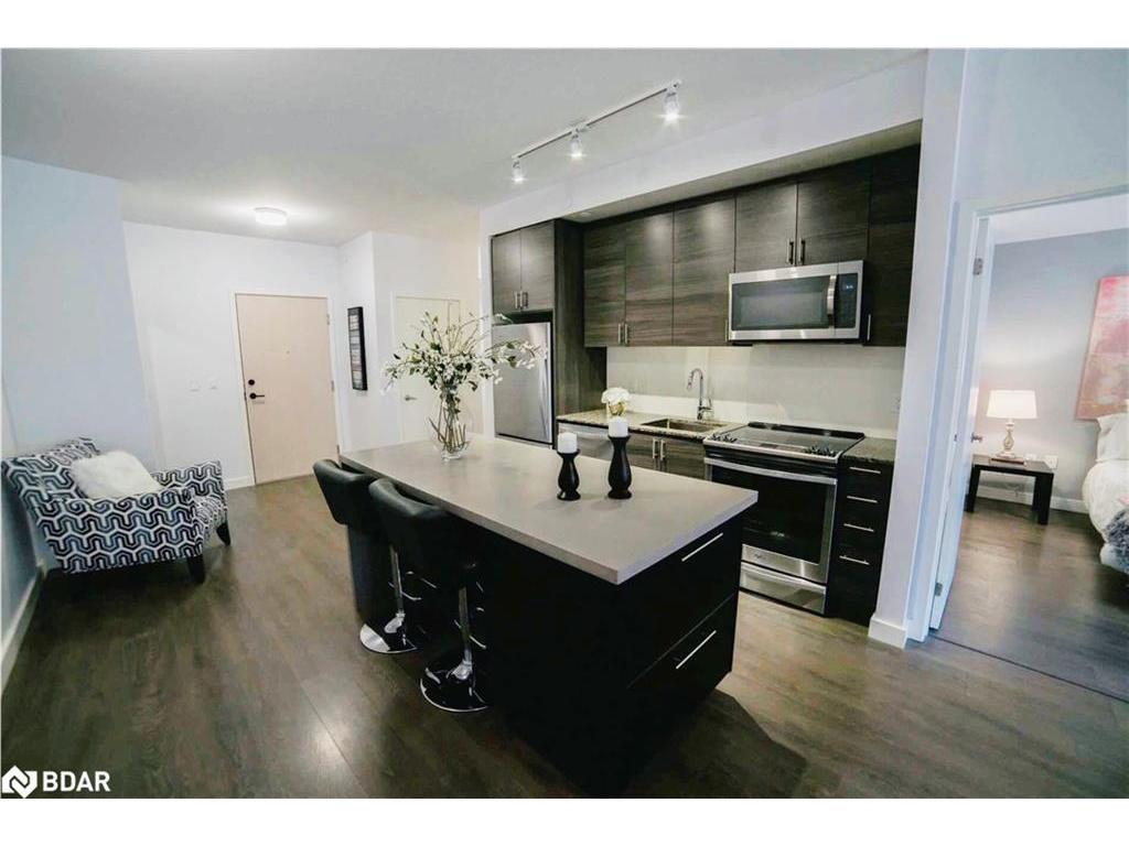 









168


Sabina

Drive, 103,
Oakville,




ON
L6H 7C3

