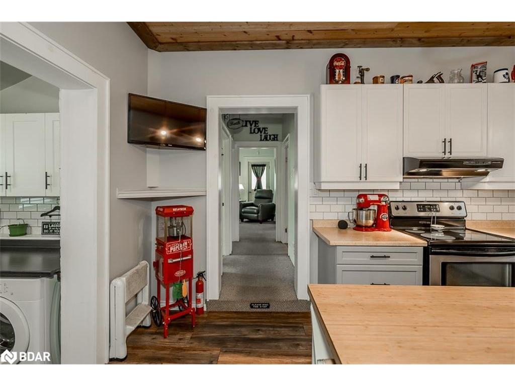 









7424


County Rd 91

Road,
Stayner,




ON
L0M 1S0

