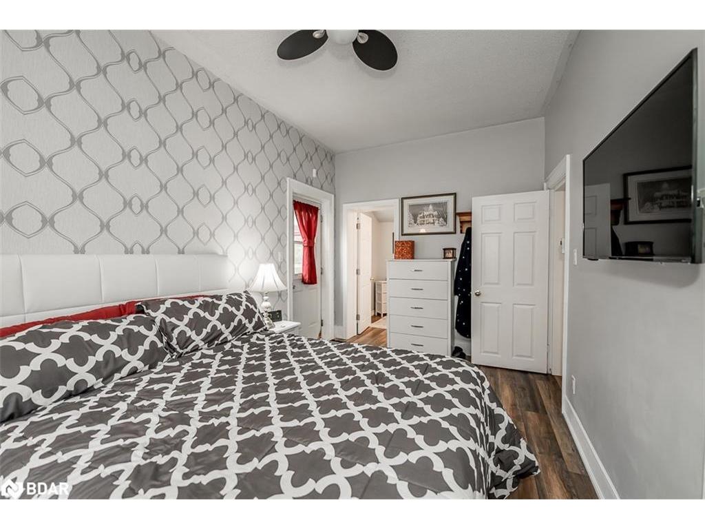 









7424


County Rd 91

Road,
Stayner,




ON
L0M 1S0

