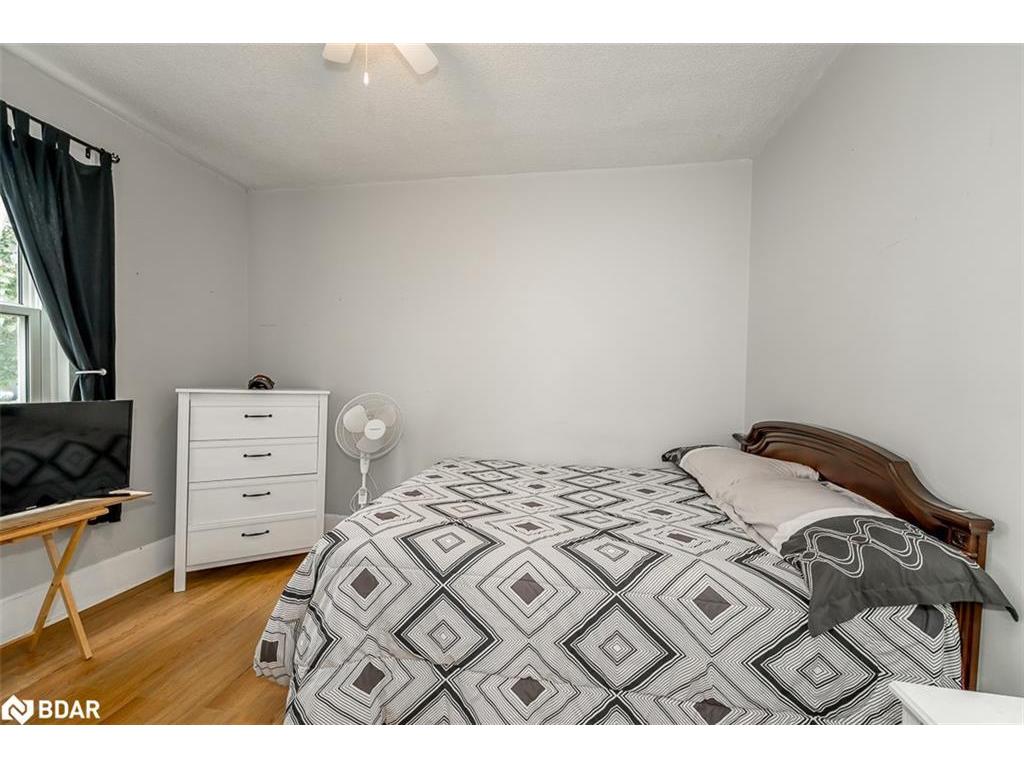 









7424


County Rd 91

Road,
Stayner,




ON
L0M 1S0

