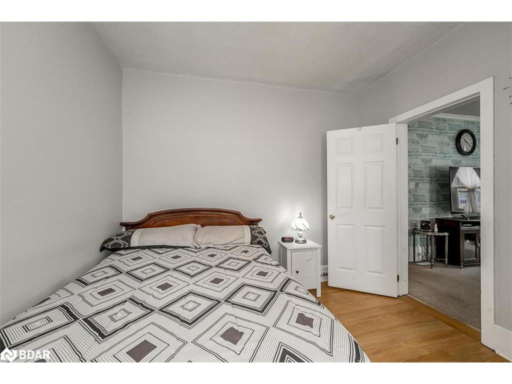 









7424


County Rd 91

Road,
Stayner,




ON
L0M 1S0

