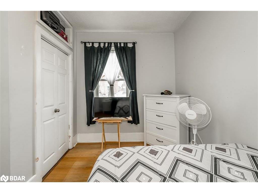 









7424


County Rd 91

Road,
Stayner,




ON
L0M 1S0

