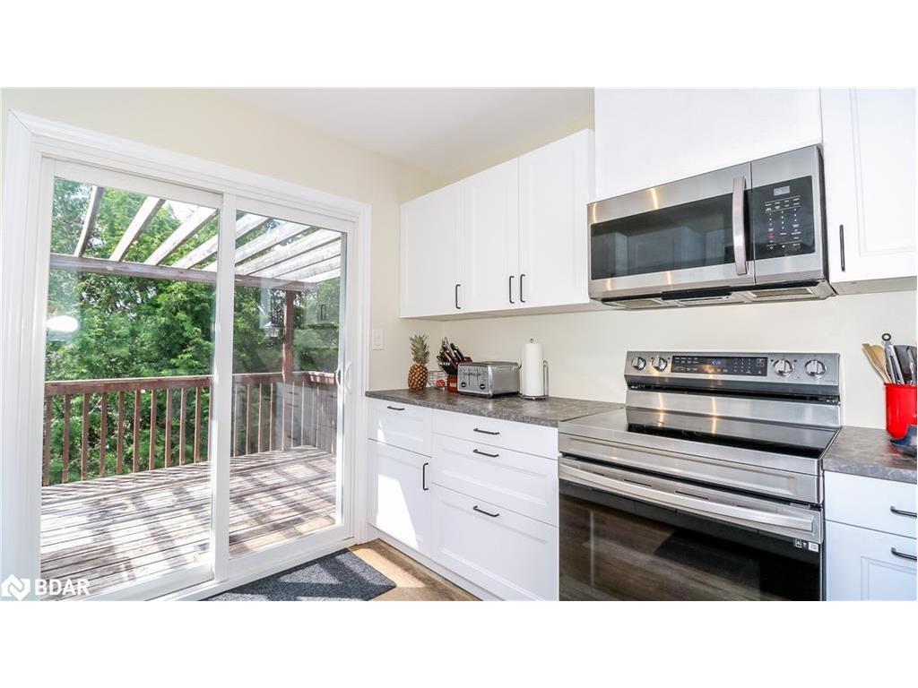 









1


Mariposa

Drive,
Orillia,




ON
L3V 7G6

