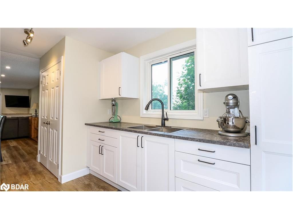 









1


Mariposa

Drive,
Orillia,




ON
L3V 7G6

