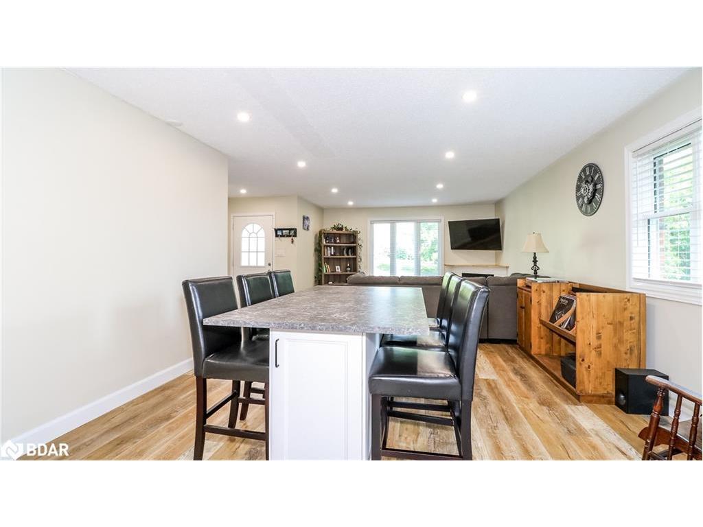 









1


Mariposa

Drive,
Orillia,




ON
L3V 7G6

