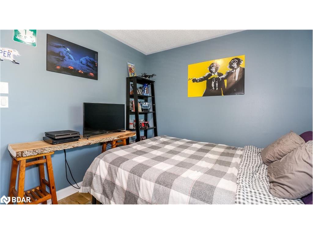 









1


Mariposa

Drive,
Orillia,




ON
L3V 7G6


