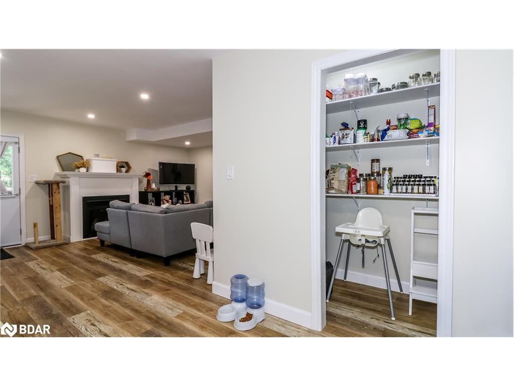 









1


Mariposa

Drive,
Orillia,




ON
L3V 7G6

