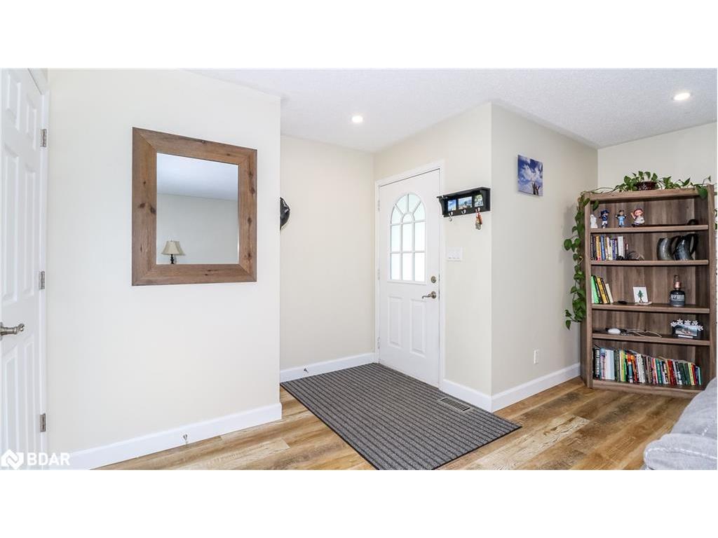 









1


Mariposa

Drive,
Orillia,




ON
L3V 7G6


