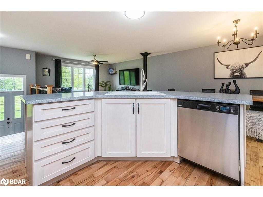 









402187


County Road 15

,
Grand Valley,




ON
L9W 3B5

