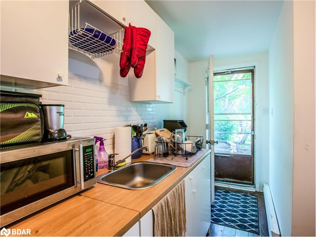 









40


Doris

Drive,
Barrie,




ON
L4N 5L9

