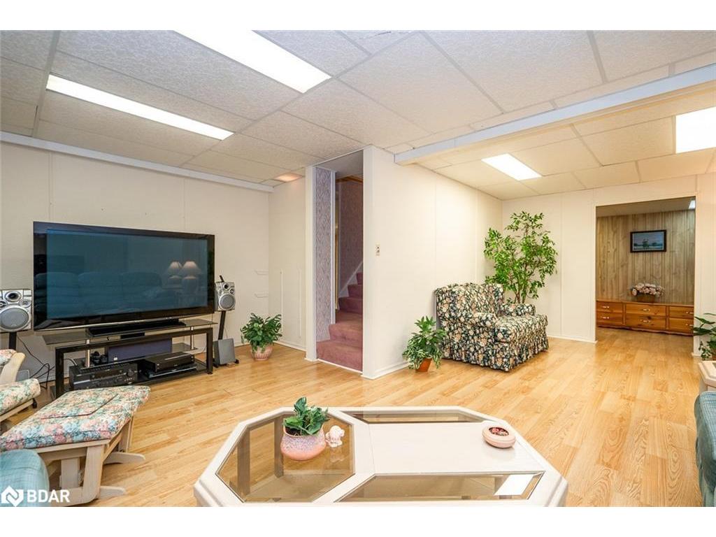 









32


White Bark

Way,
Belwood,




ON
N0B 1J0


