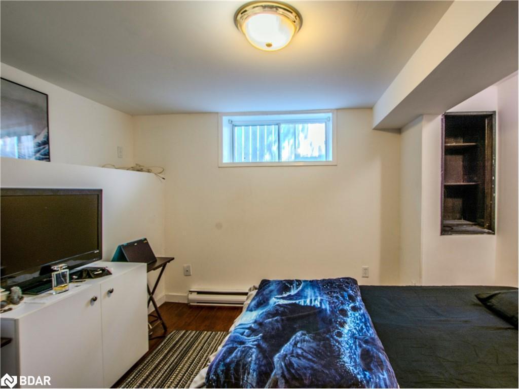 









40


Doris

Drive,
Barrie,




ON
L4N 5L9


