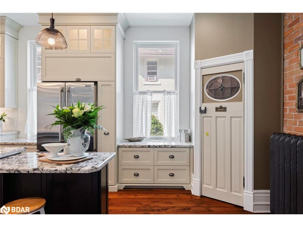 









11


Zina

Street,
Orangeville,




ON
L9W 1E2

