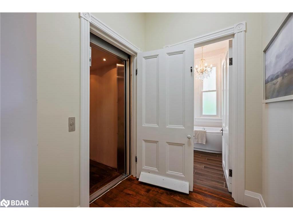 









11


Zina

Street,
Orangeville,




ON
L9W 1E2

