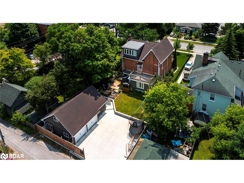 









11


Zina

Street,
Orangeville,




ON
L9W 1E2

