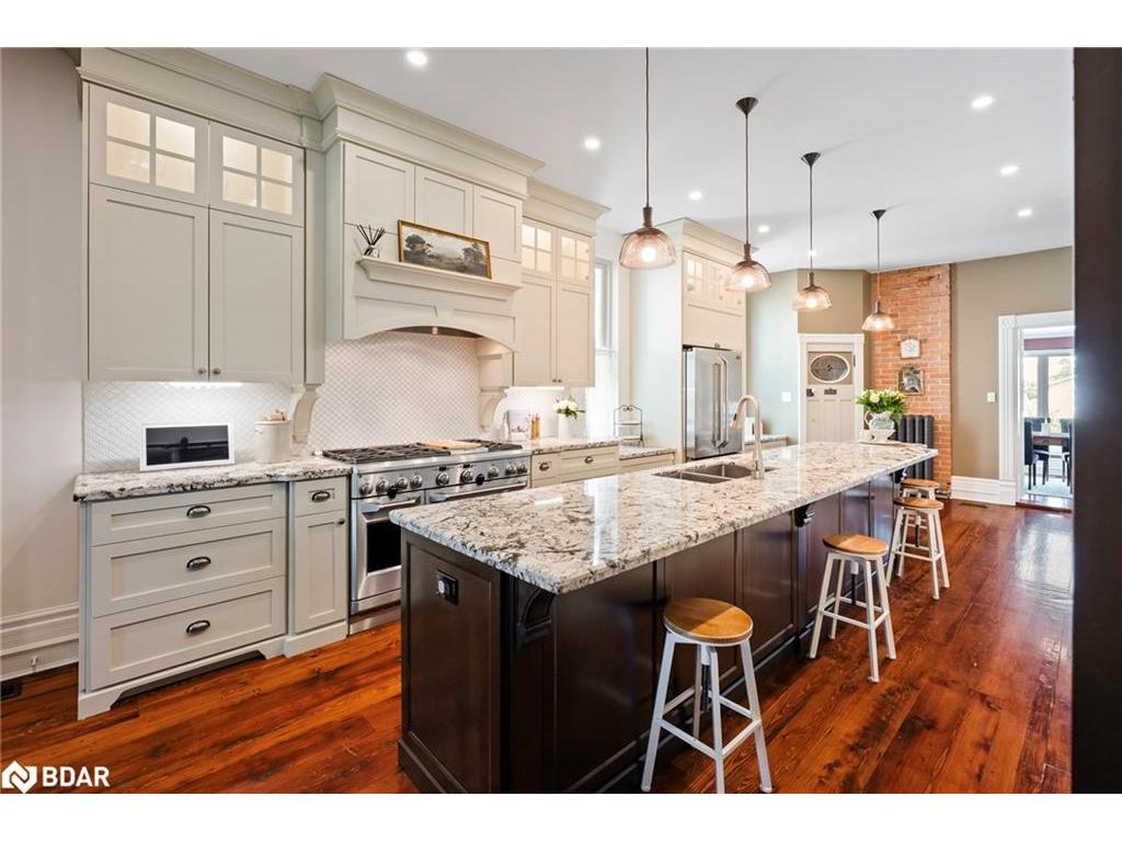 









11


Zina

Street,
Orangeville,




ON
L9W 1E2

