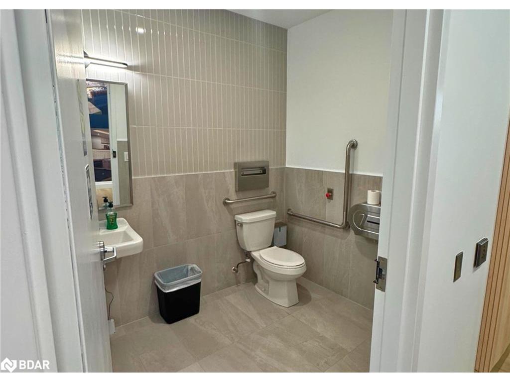 









11


Lakeside

Terrace, 104,
Barrie,




ON
L4M 0H9

