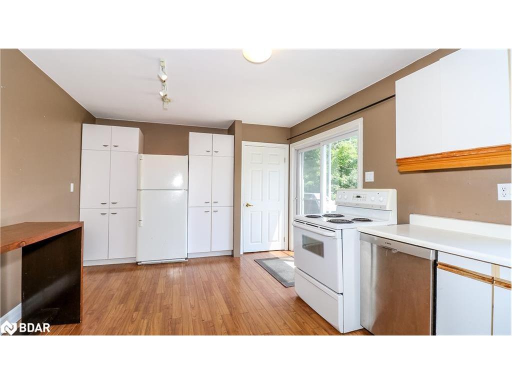 









953


Ridge

Road West,
Oro-Medonte,




ON
L0L 2E0

