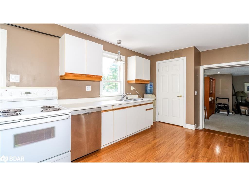 









953


Ridge

Road West,
Oro-Medonte,




ON
L0L 2E0

