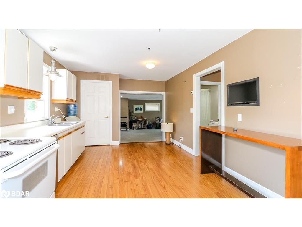 









953


Ridge

Road West,
Oro-Medonte,




ON
L0L 2E0

