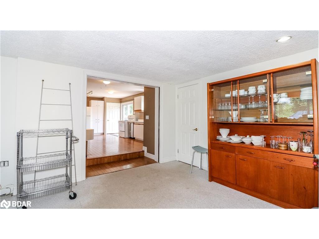 









953


Ridge

Road West,
Oro-Medonte,




ON
L0L 2E0

