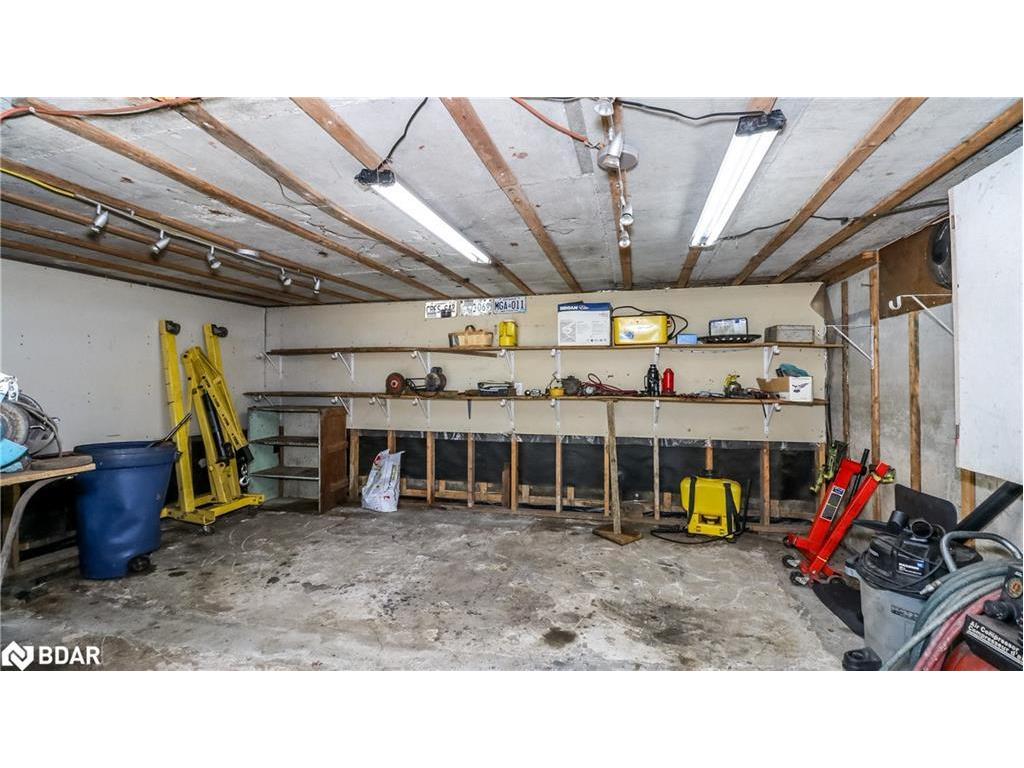 









953


Ridge

Road West,
Oro-Medonte,




ON
L0L 2E0

