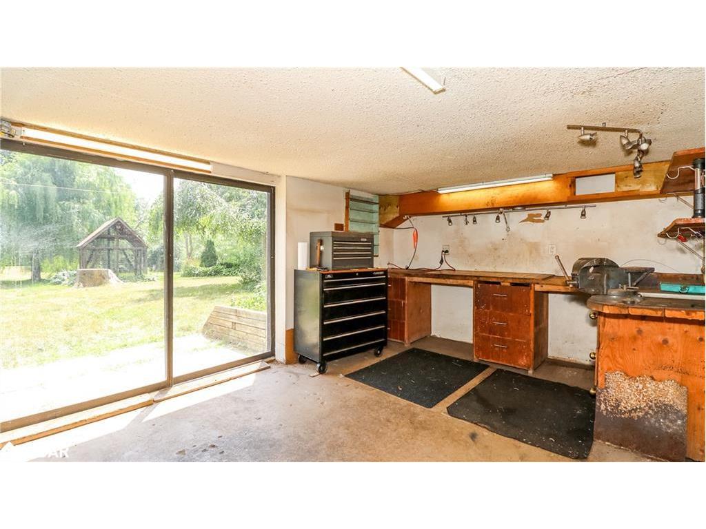 









953


Ridge

Road West,
Oro-Medonte,




ON
L0L 2E0

