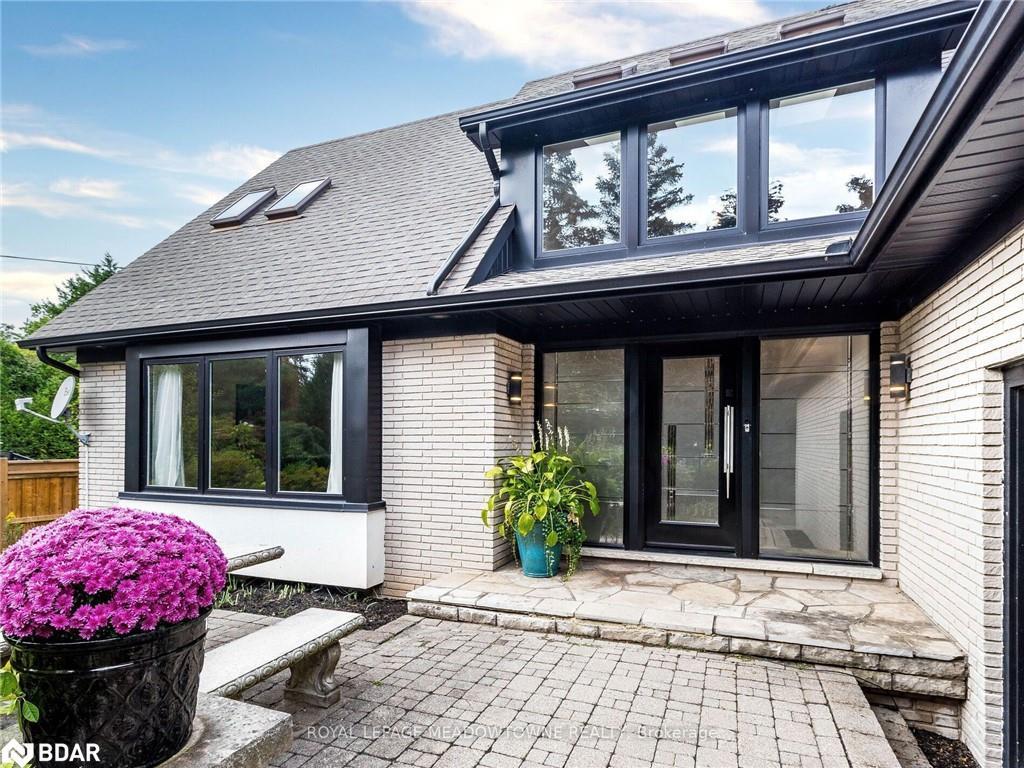 









355


Golf Links

Road,
Ancaster,




ON
L9G 4G6

