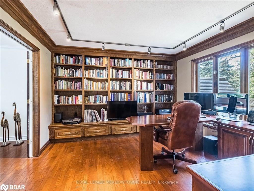 









355


Golf Links

Road,
Ancaster,




ON
L9G 4G6

