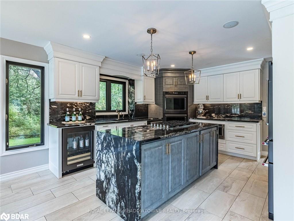 









355


Golf Links

Road,
Ancaster,




ON
L9G 4G6

