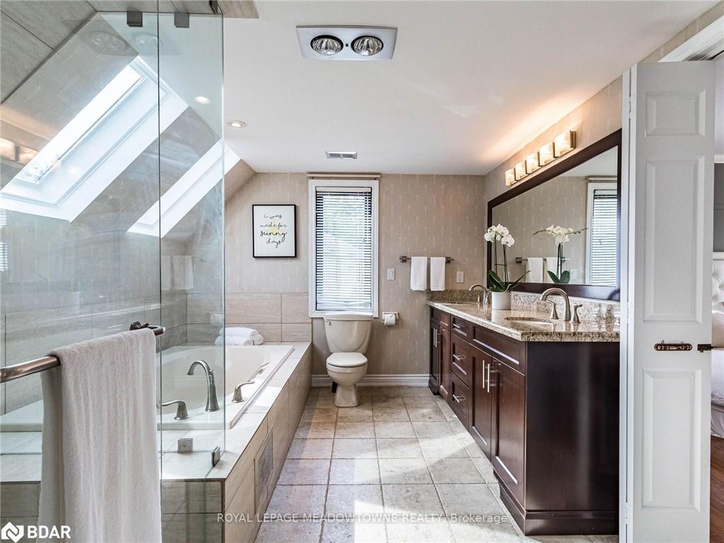 









355


Golf Links

Road,
Ancaster,




ON
L9G 4G6

