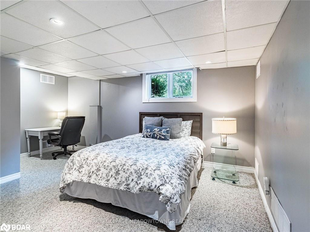 









355


Golf Links

Road,
Ancaster,




ON
L9G 4G6

