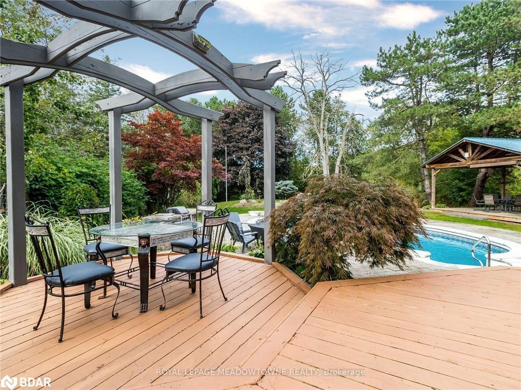 









355


Golf Links

Road,
Ancaster,




ON
L9G 4G6

