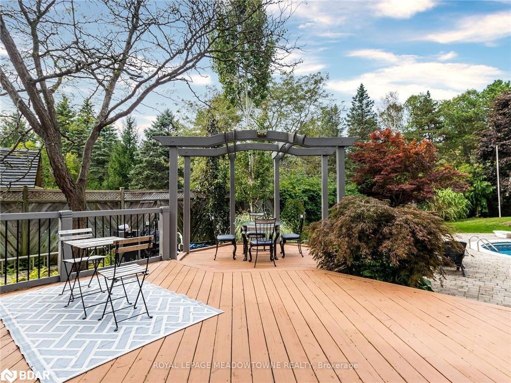 









355


Golf Links

Road,
Ancaster,




ON
L9G 4G6

