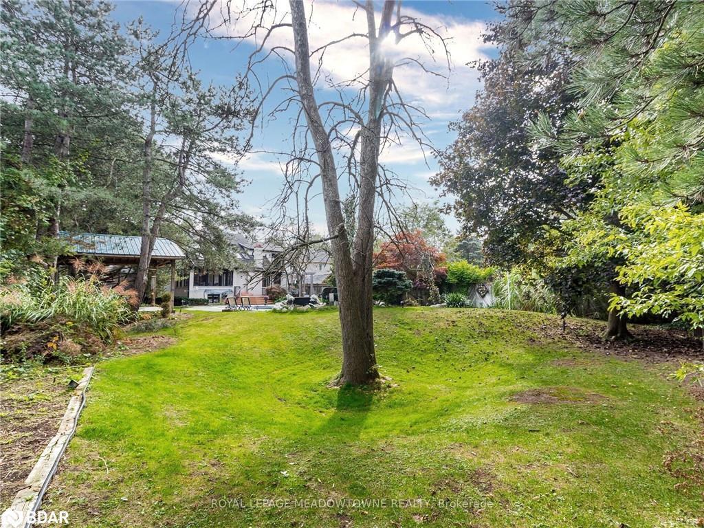 









355


Golf Links

Road,
Ancaster,




ON
L9G 4G6

