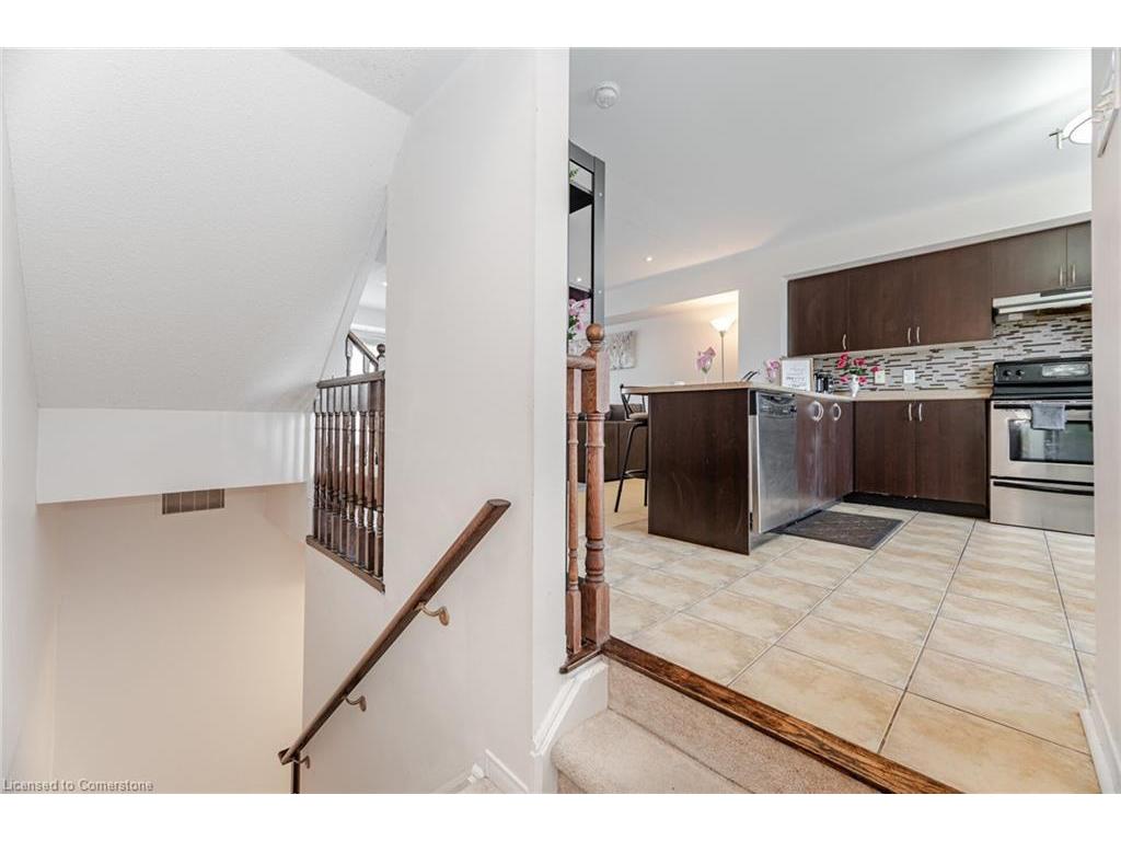 









4855


Half Moon

Grove, 3,
Mississauga,




ON
L5M 8C7

