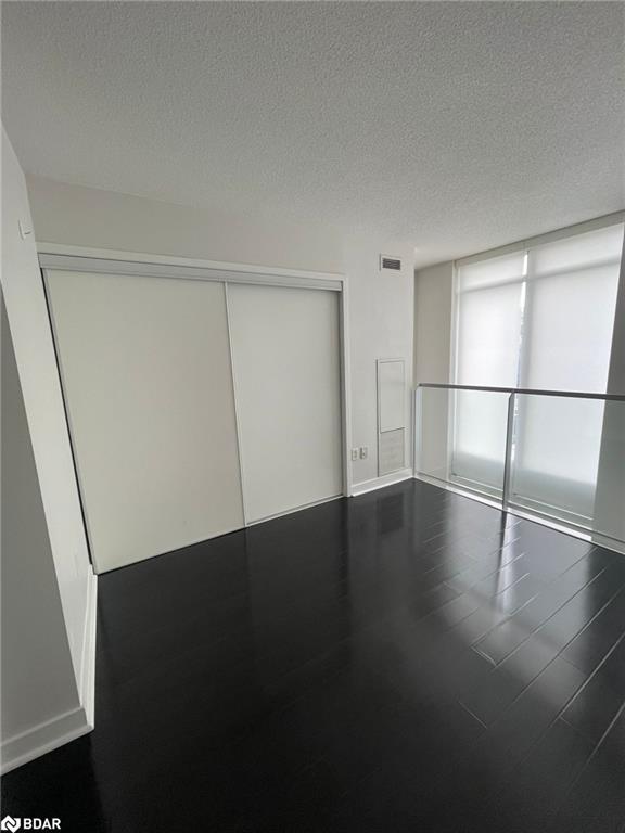 









15


Brunel

Court, 102,
Toronto,




ON
M5V 3Y6

