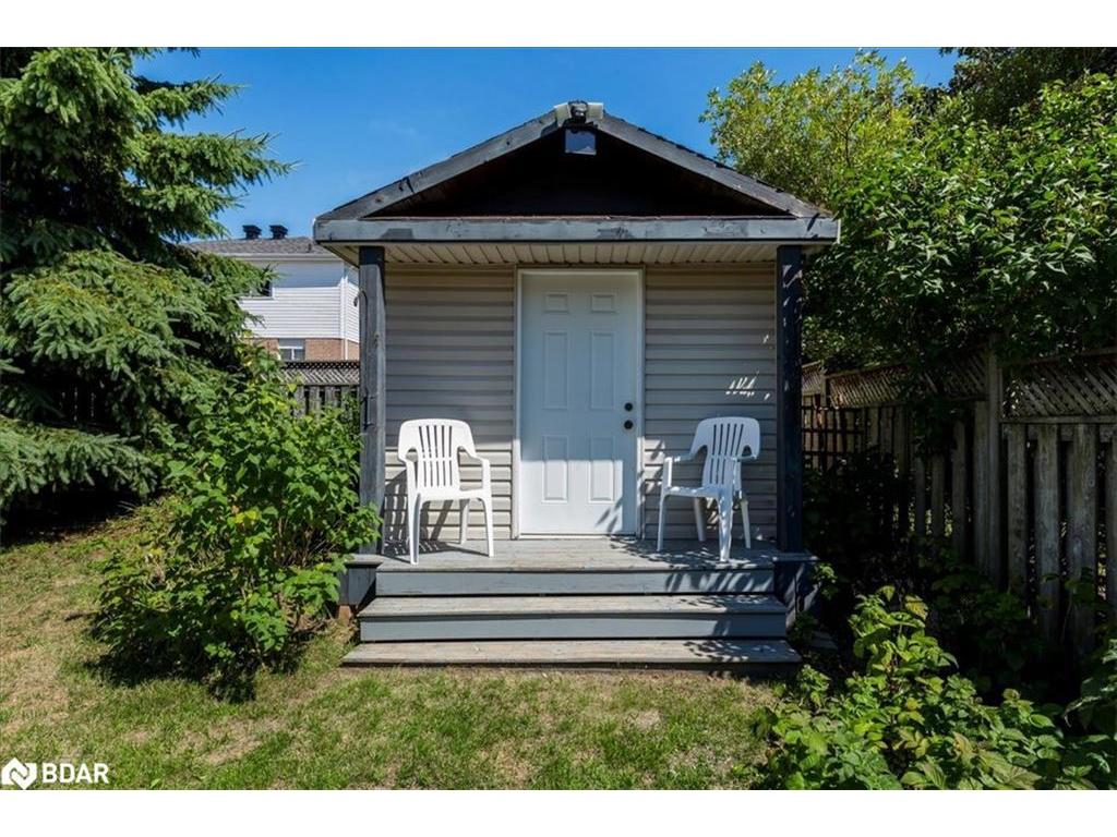 









37


Marsellus

Drive,
Barrie,




ON
L4N 8S6

