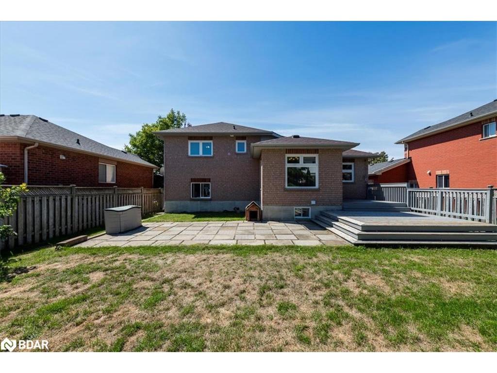 









37


Marsellus

Drive,
Barrie,




ON
L4N 8S6

