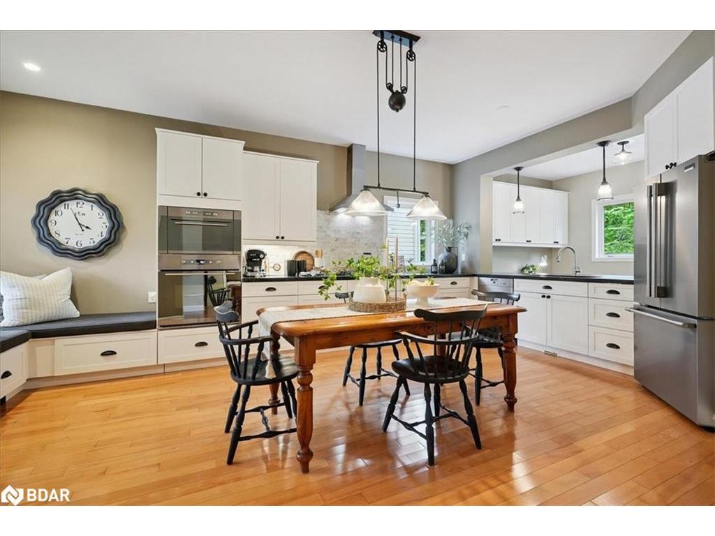 









23


Woodlawn

Court,
Dundas,




ON
L9H 7S2


