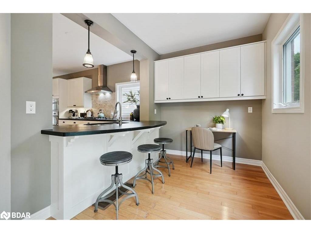 









23


Woodlawn

Court,
Dundas,




ON
L9H 7S2


