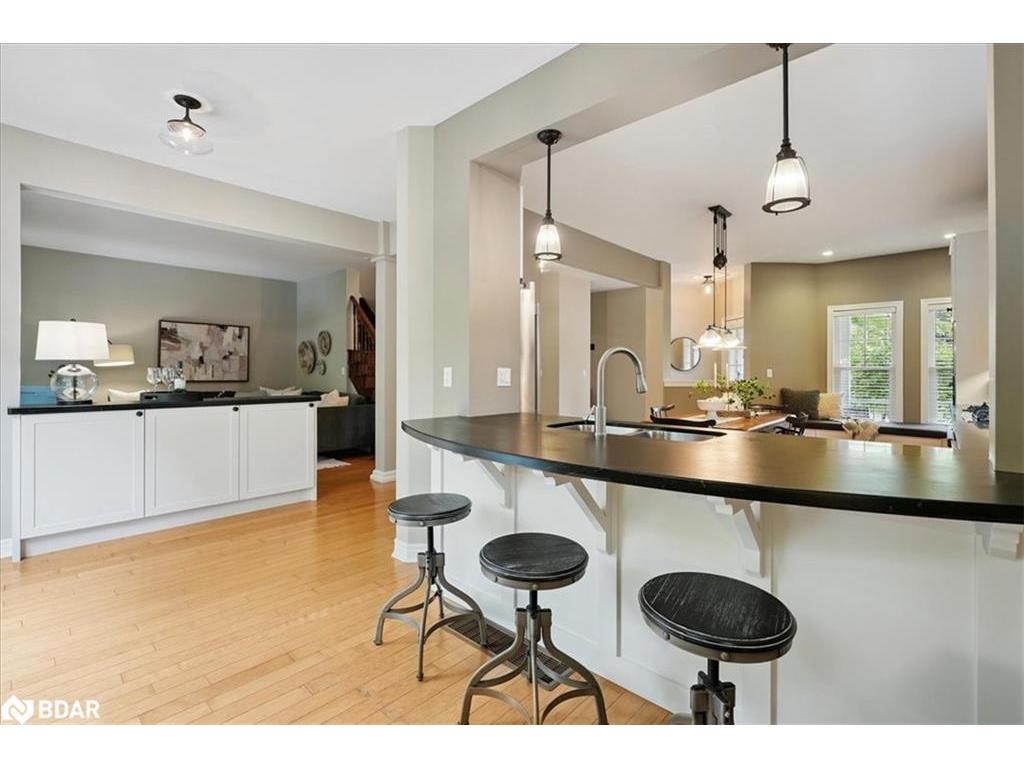 









23


Woodlawn

Court,
Dundas,




ON
L9H 7S2

