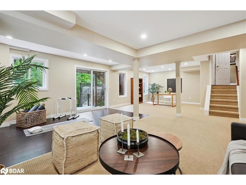 









23


Woodlawn

Court,
Dundas,




ON
L9H 7S2

