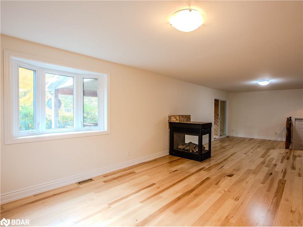 









25


Holgate

Street,
Barrie,




ON
L4N 2T6

