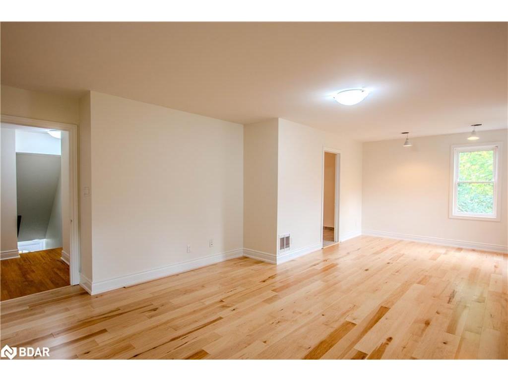 









25


Holgate

Street,
Barrie,




ON
L4N 2T6

